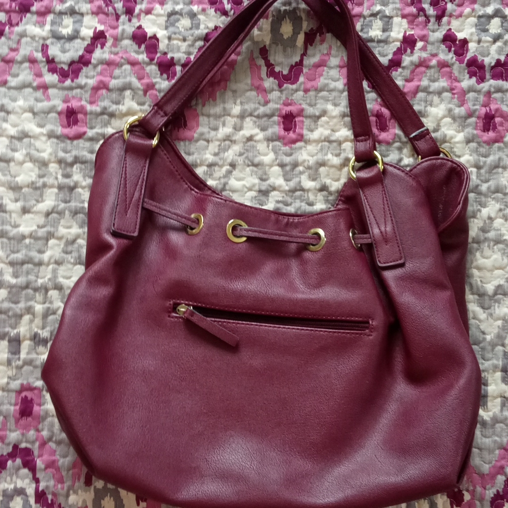 Liz Claiborne Maroon purse, beautiful large bag. Beautiful condition. - Picture 3 of 5